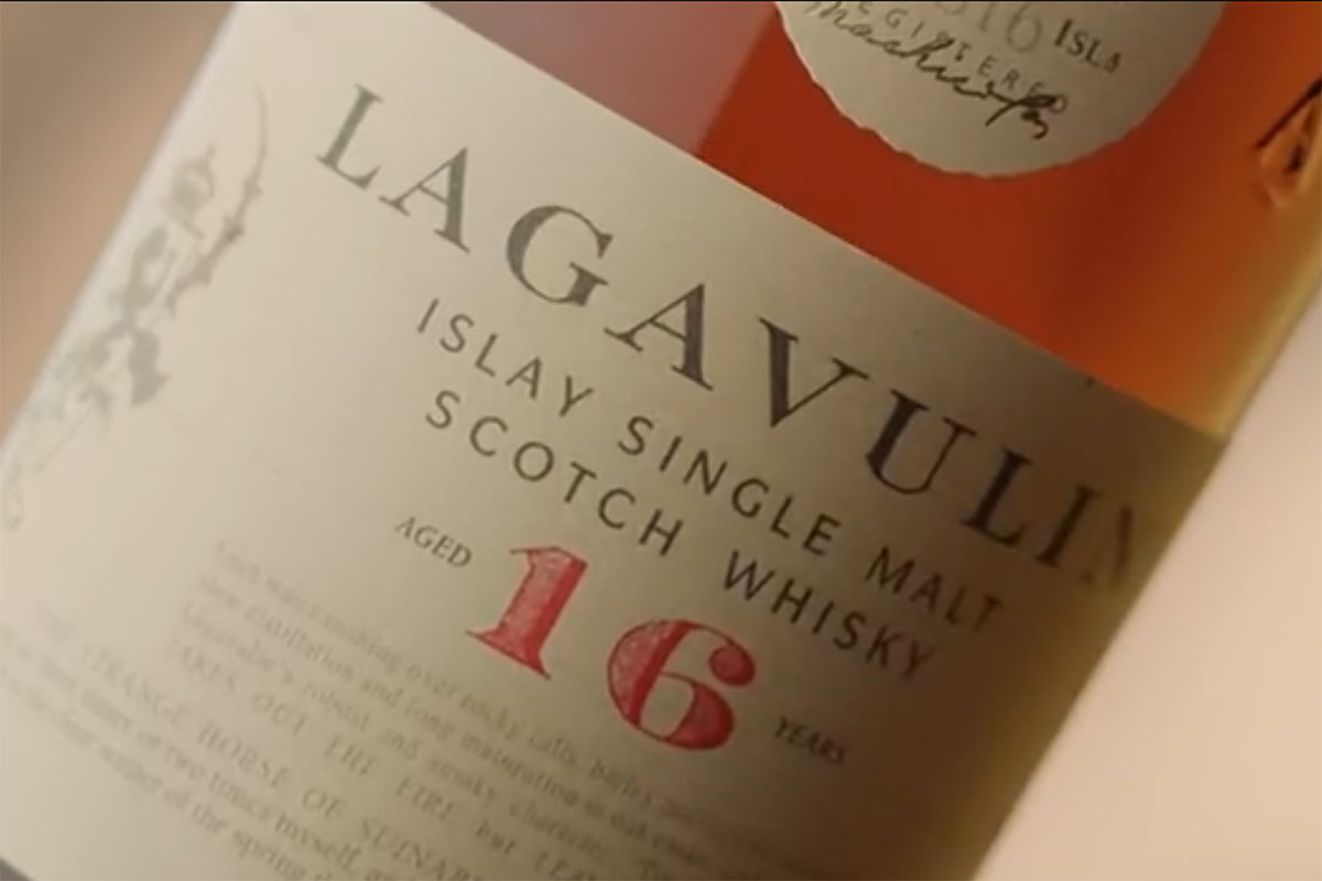 Review | Lagavulin 16 Years Old